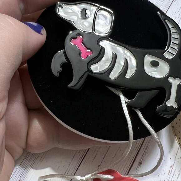 Erstwilder Doggo Darkness Brooch (2018), Halloween Skeleton Brooch, NWT - Picture 5 of 6